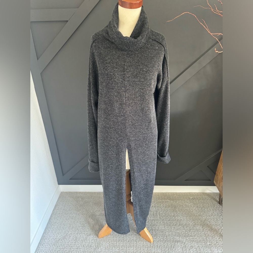 Doe & Rae Turtleneck Sweater Duster